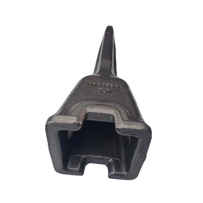 Kekakuan Tinggi 47-52HRC Backhoe Rock Teeth Digger Bucket Parts