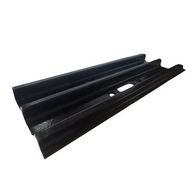 PC60 Excavator Track Shoes Suku Cadang Mesin Konstruksi Tahan Aus